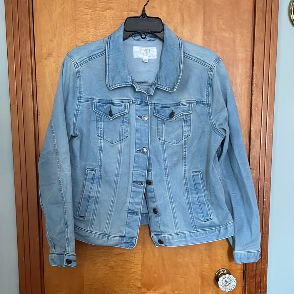 Women’s Jean Jacket